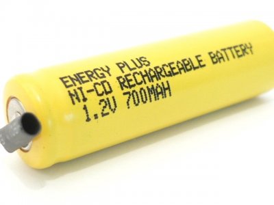 Bateria Ni-Cd R6 AA 1,2V con lengeta 700 mA